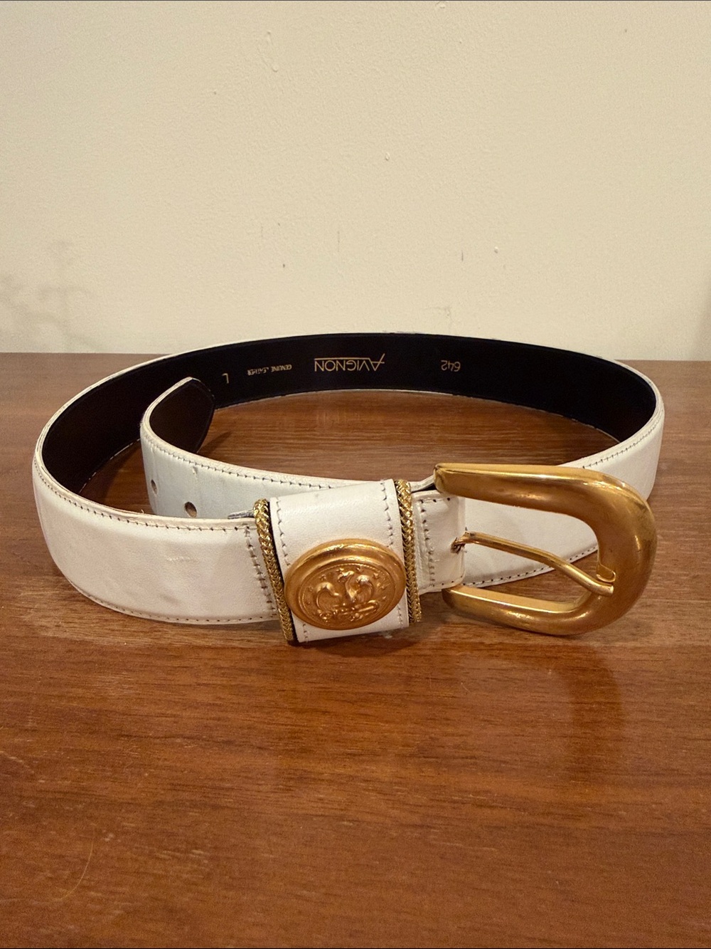 Avignon Vintage White Leather Belt with Gold Medallion Buckle (31 to 35 inches)